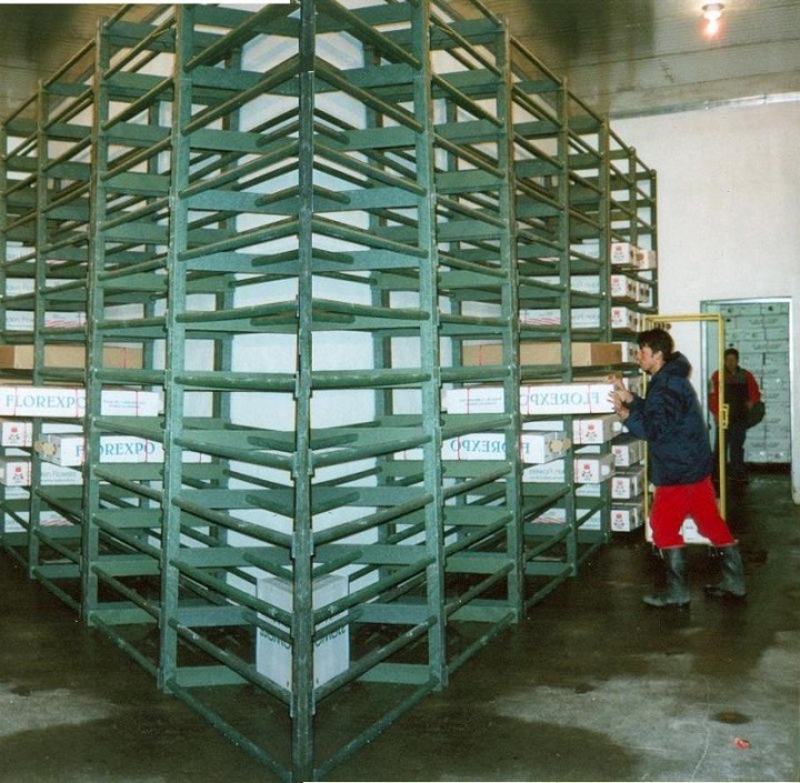 2 4 estanterias racks y gabinetes