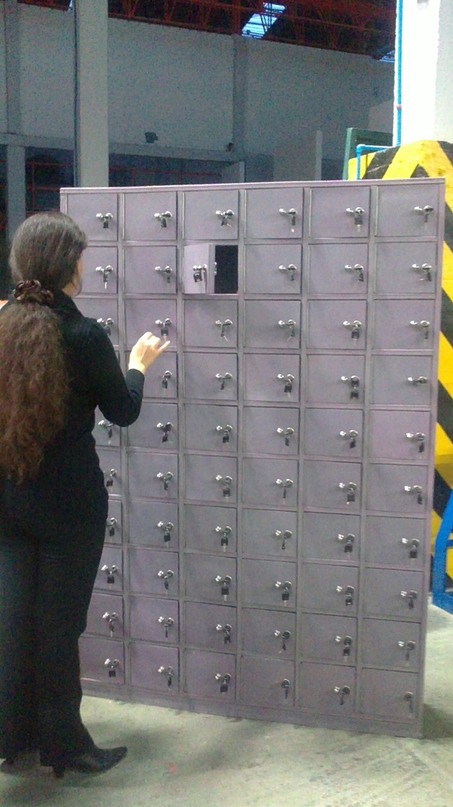 1 2 locker y casilleros plasticos