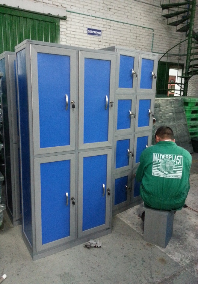 1 2 locker y casilleros plasticos